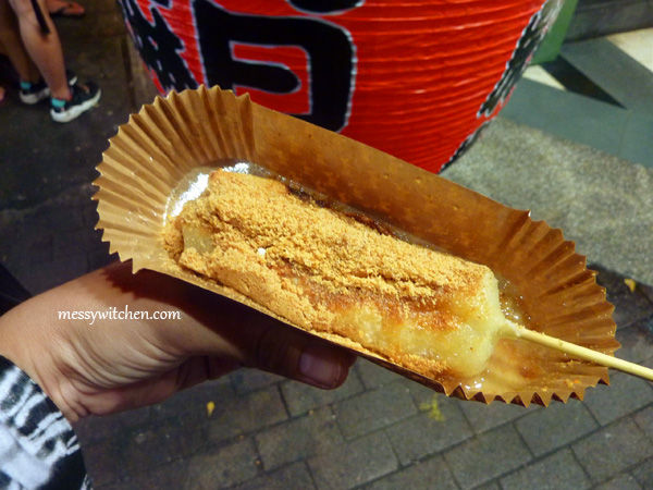 Peanut Flavored Okinawa Japanese-Style Grilled Mochi @ Emei Street, Taipei